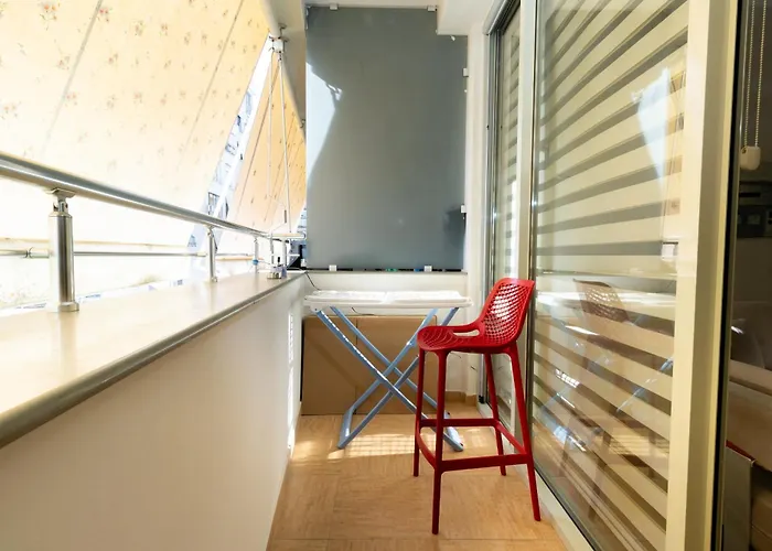 Lakeside Cane Tirana